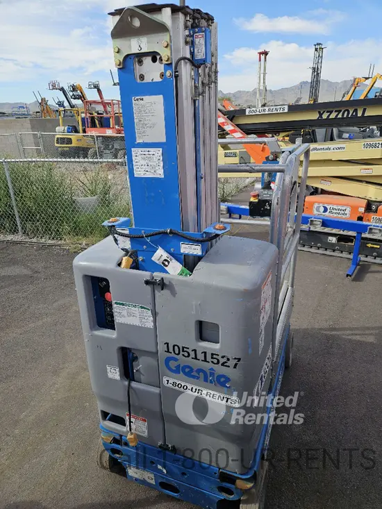 2016 Genie GR-20 Self-Propelled One-Person Lift
