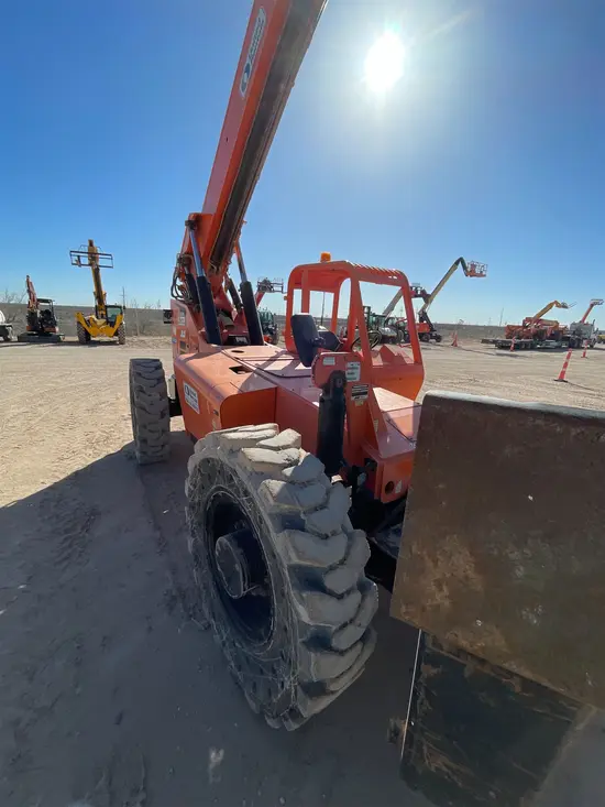 2017 SKYTRAK 10054 Forklift