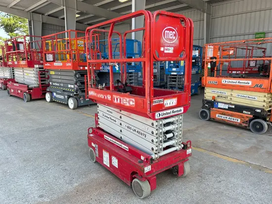 2018 MEC MICRO 19 Scissor Lift