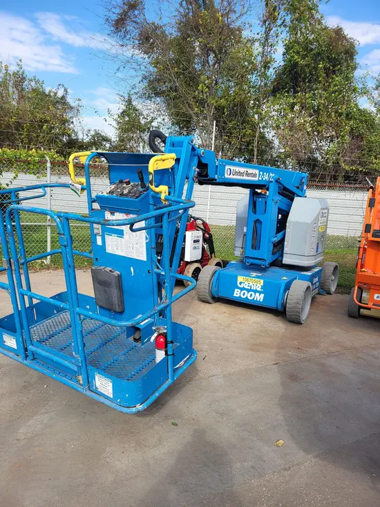2017 Genie Z-34/22N Articulating Boom Lift