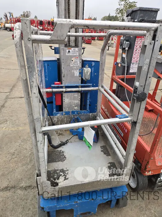 2016 Genie GR-20 Self-Propelled One-Person Lift