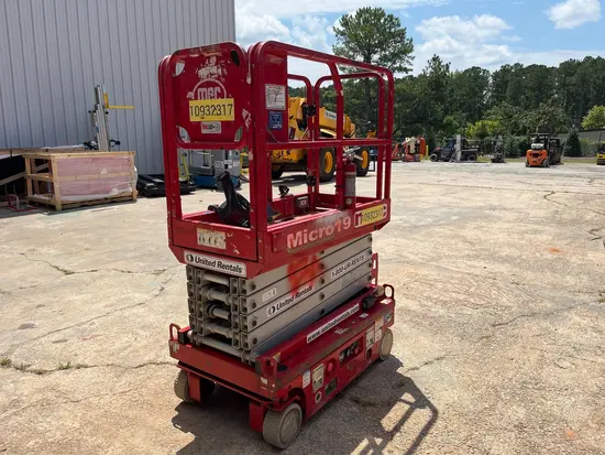2019 MEC MICRO 19 Scissor Lift