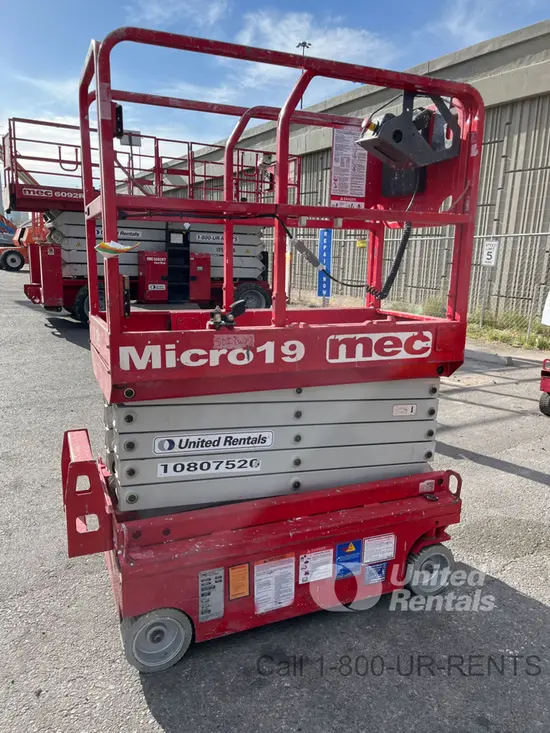 2018 MEC MICRO 19 Scissor Lift