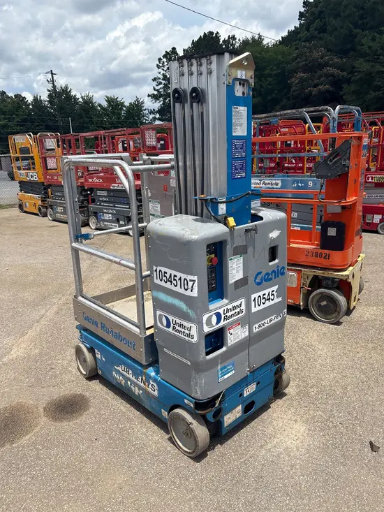 2016 Genie GR-20 Self-Propelled One-Person Lift
