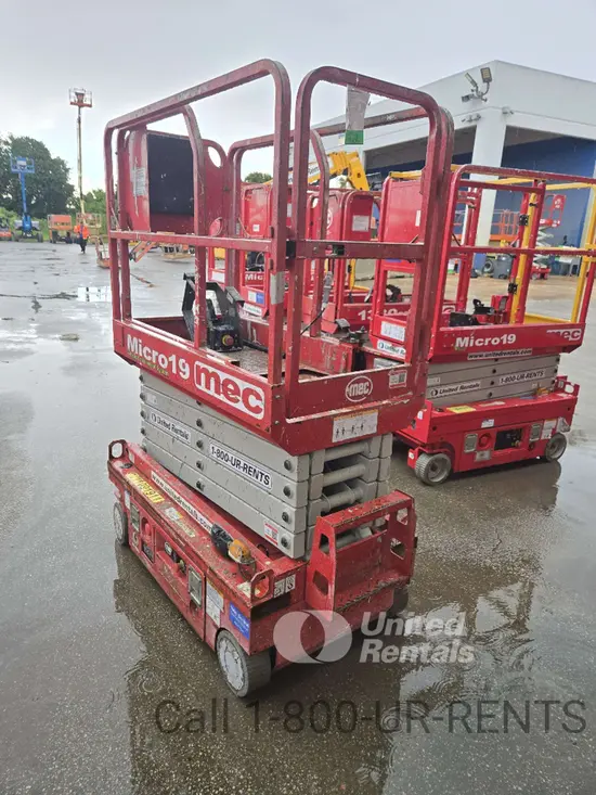 2020 MEC MICRO 19 Scissor Lift