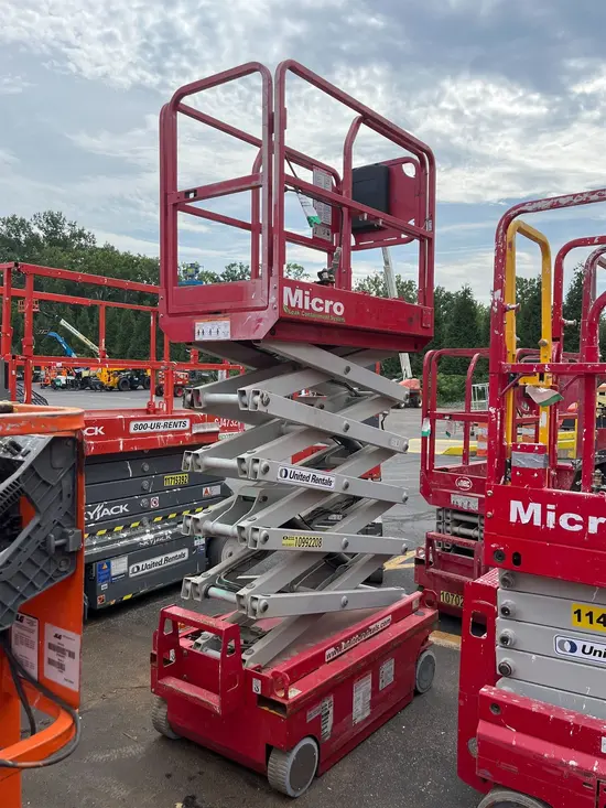 2019 MEC MICRO 19 Scissor Lift