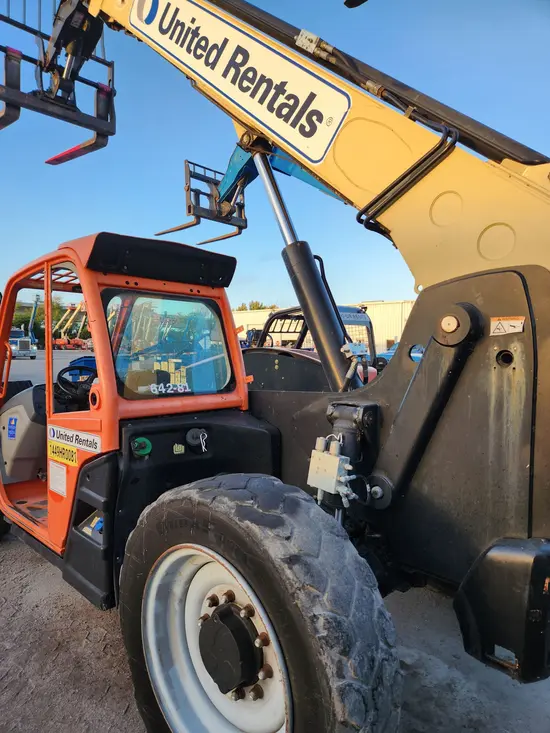 2017 JLG 642 Forklift