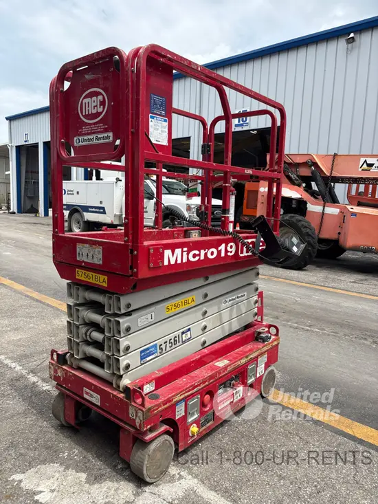 2018 MEC MICRO 19 Scissor Lift