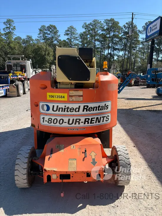 2017 JLG E400AJPN Articulating Boom Lift