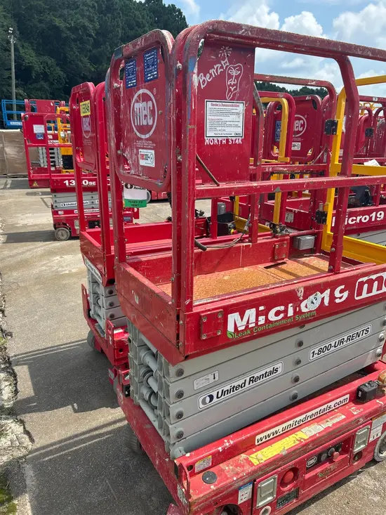 2019 MEC MICRO 19 Scissor Lift