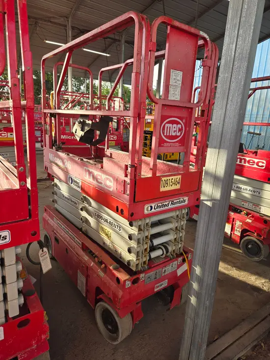 2019 MEC MICRO 26 Scissor Lift