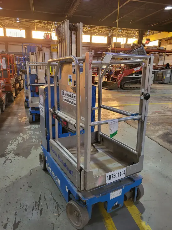 2017 Genie GR-20 Self-Propelled One-Person Lift