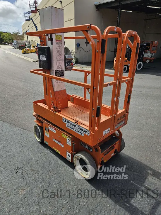 2022 Snorkel TM16E Self-Propelled One-Person Lift