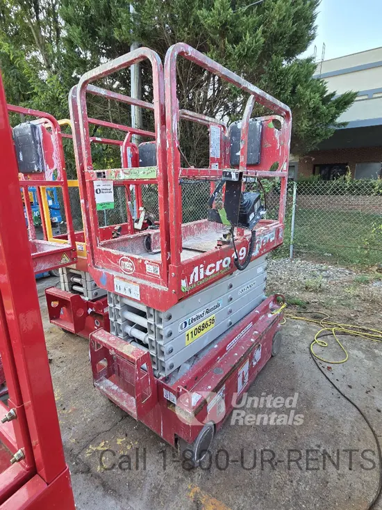 2020 MEC MICRO 19 Scissor Lift