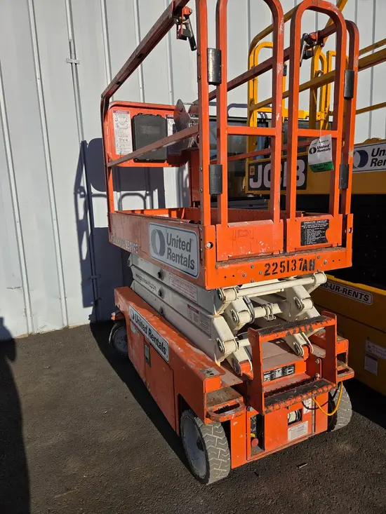 2019 Snorkel S3219E Scissor Lift