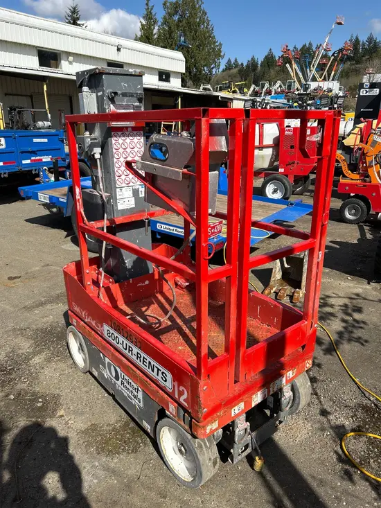 2018 Skyjack SJ12 Self-Propelled One-Person Lift