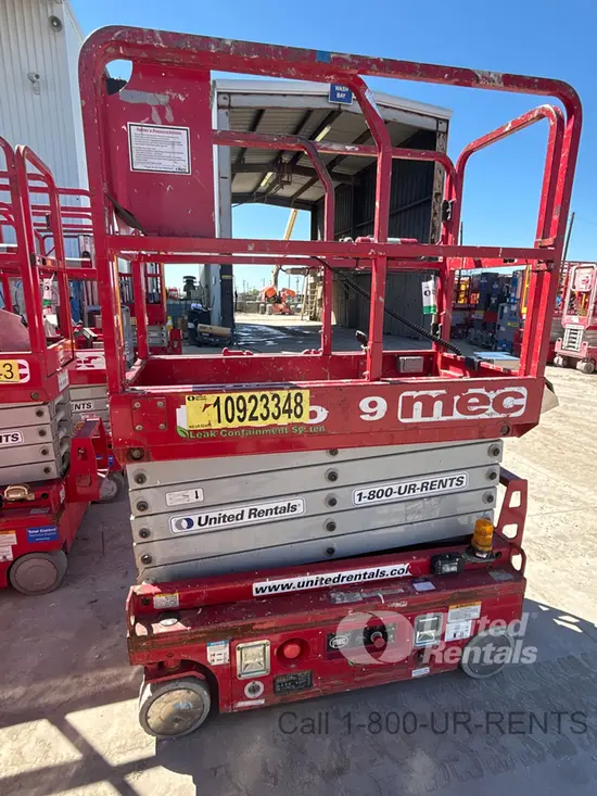 2019 MEC MICRO 19 Scissor Lift