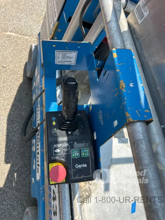 2017 Genie GR-20 Self-Propelled One-Person Lift