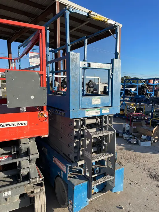 2016 Genie GS-3232 Scissor Lift