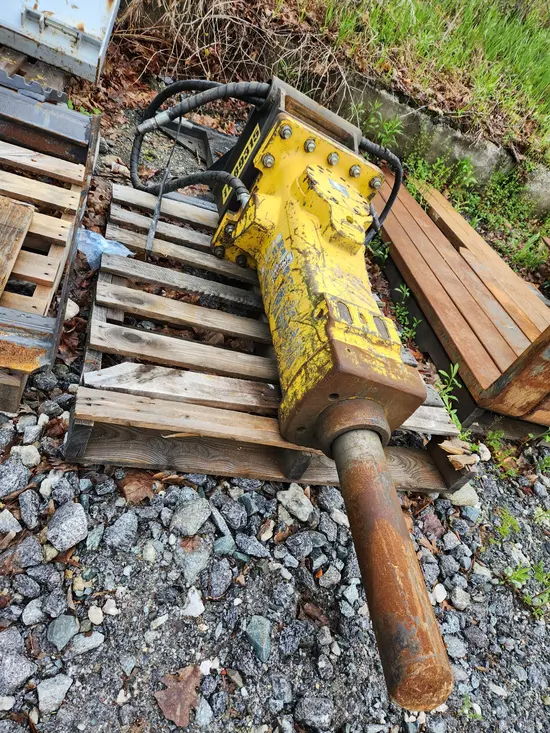 2021 Epiroc SB 552 Attachment