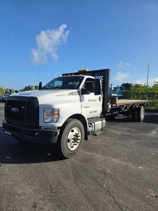 2019 Ford F750 26' FLAT
