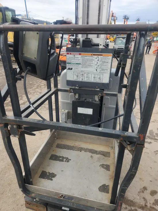 2018 JLG 20MVL Self-Propelled One-Person Lift