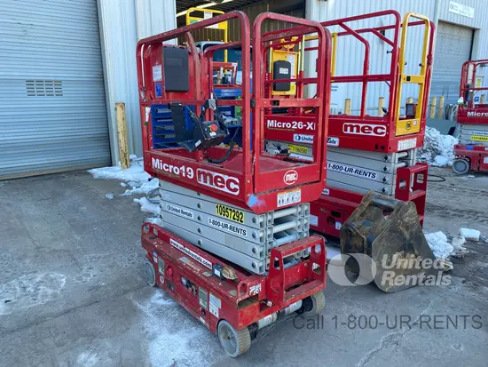 2019 MEC MICRO 19 Scissor Lift