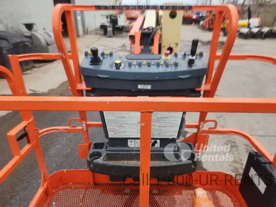 2015 JLG E450AJ Articulating Boom Lift