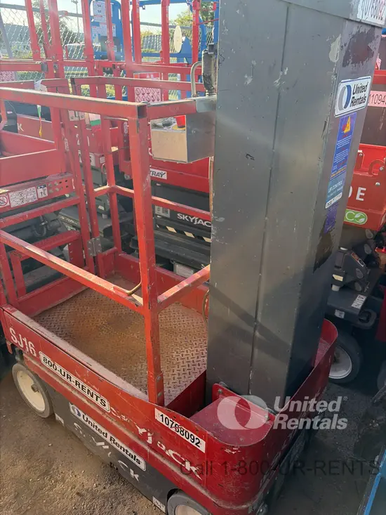 2018 Skyjack SJ16 Self-Propelled One-Person Lift