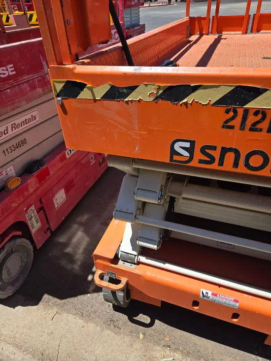 2018 Snorkel S4732E Scissor Lift
