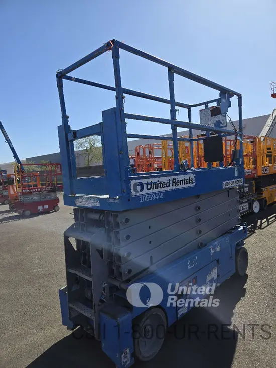 2017 Genie GS-3232 Scissor Lift