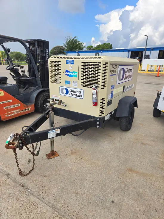 2019 Doosan P425/HP375WCUT4 Air Compressor