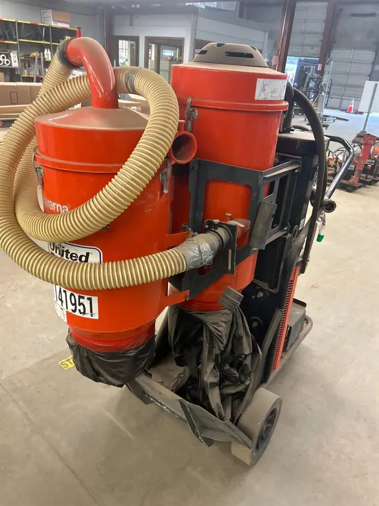 2021 Husqvarna T4000P Vacuum