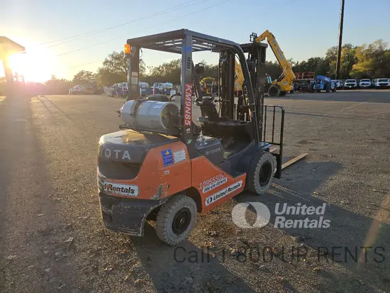 2019 Toyota 8FGU25 Warehouse Forklift