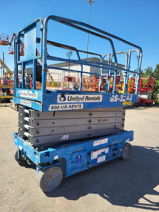 2018 Genie GS-3246 Scissor Lift