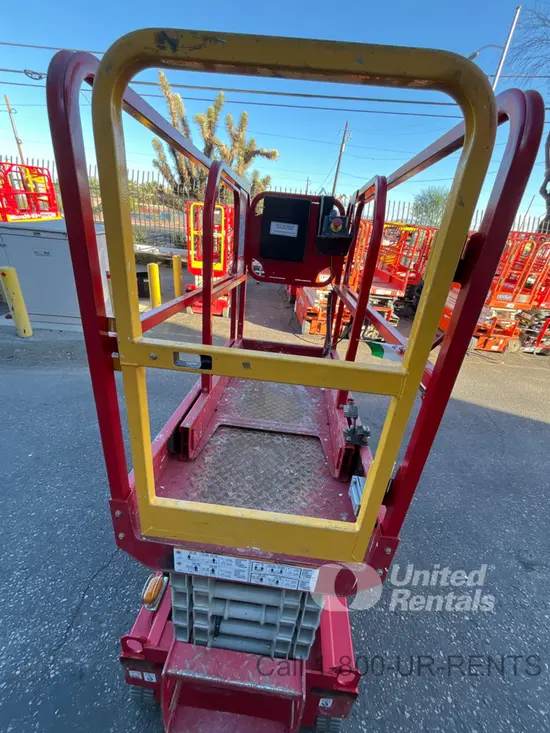 2019 MEC MICRO 19 Scissor Lift