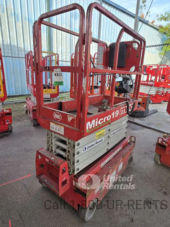 2020 MEC MICRO 19 Scissor Lift