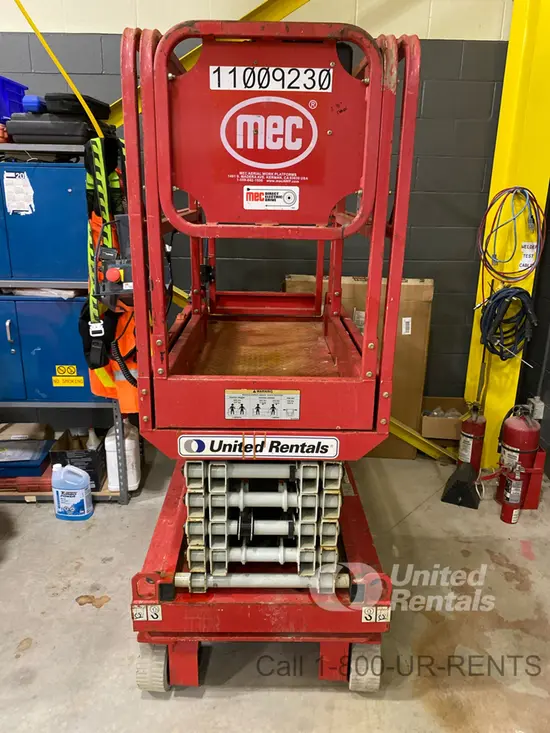 2019 MEC MICRO 19 Scissor Lift