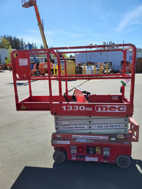 2018 MEC 1330SE Scissor Lift