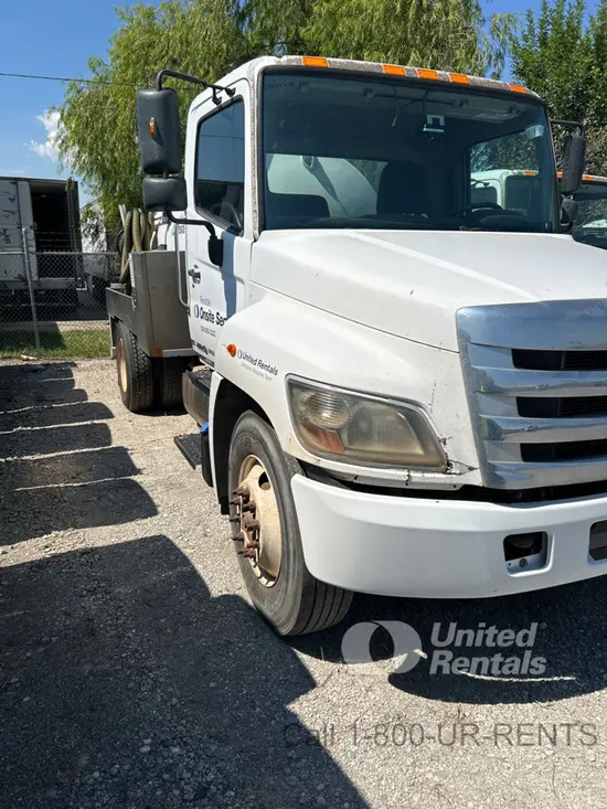 2019 HINO 268DCD4X2