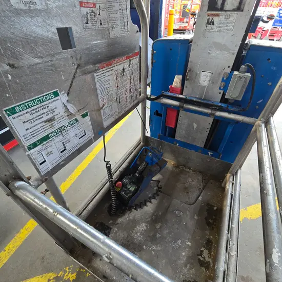 2018 Genie GR-20 Self-Propelled One-Person Lift