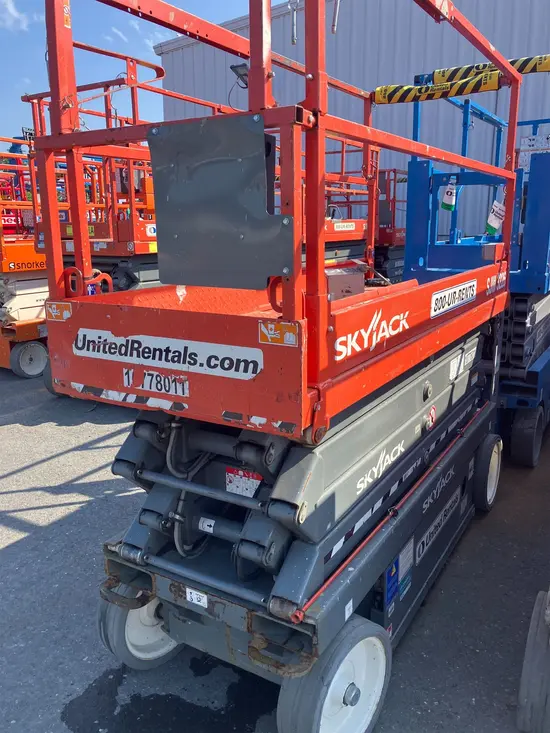 2018 Skyjack SJIII3226 Scissor Lift
