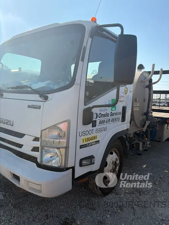2019 ISUZU NPRHDREGG4X2