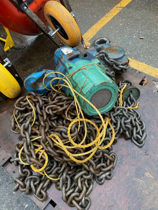 2012 JD NEUHAUS PROFI 10T Hoist