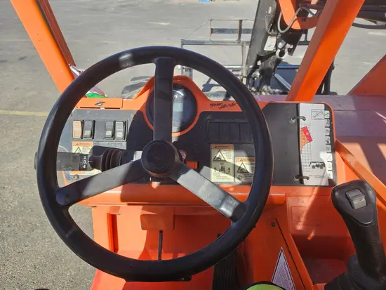2017 SKYTRAK 6042 Forklift