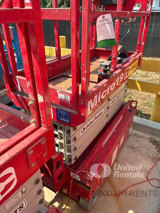 2020 MEC MICRO 19 Scissor Lift