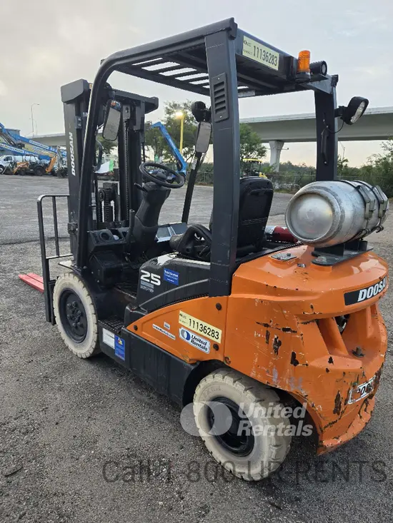 2020 Doosan G25N-7LP Warehouse Forklift