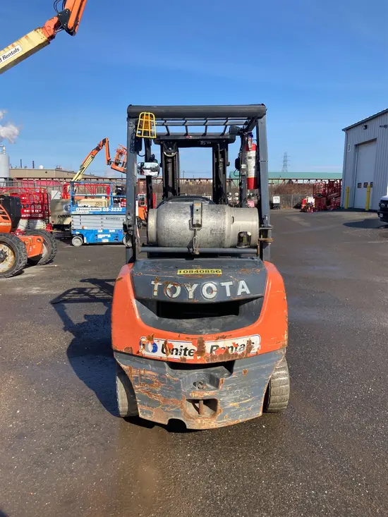 2018 Toyota 8FGU25 Warehouse Forklift