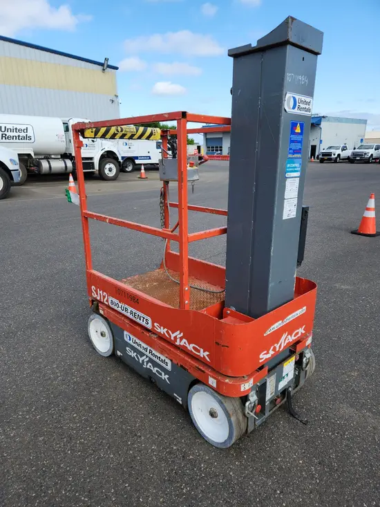 2018 Skyjack SJ12 Self-Propelled One-Person Lift