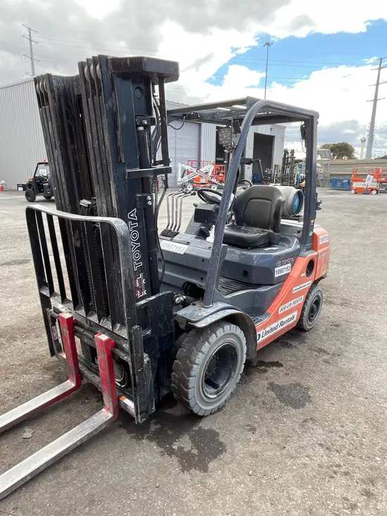 2019 Toyota 8FGU25 Warehouse Forklift